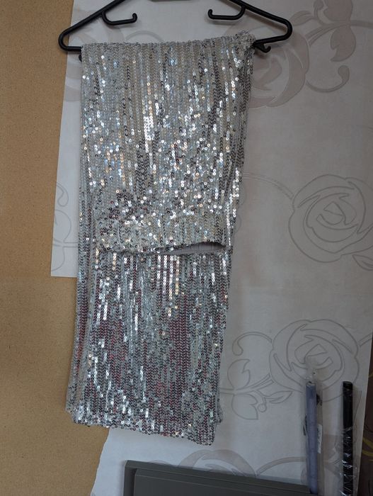 Pantaloni dama cu crac larg,cu paiete