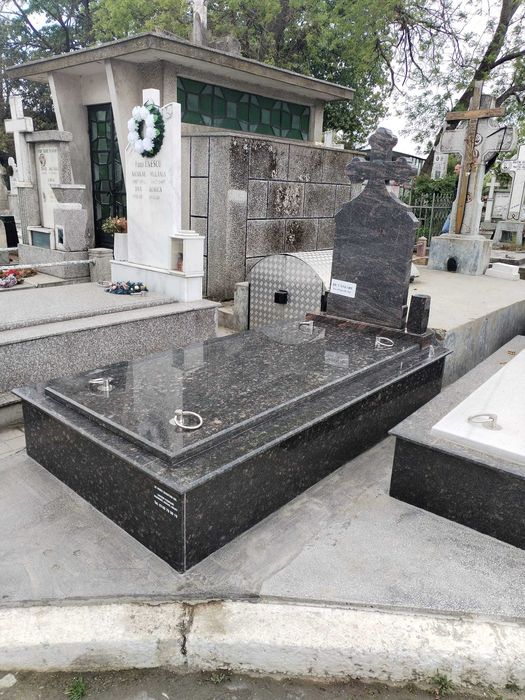 Loc de veci cimitirul Eternitatea Galați - poziție super centrală