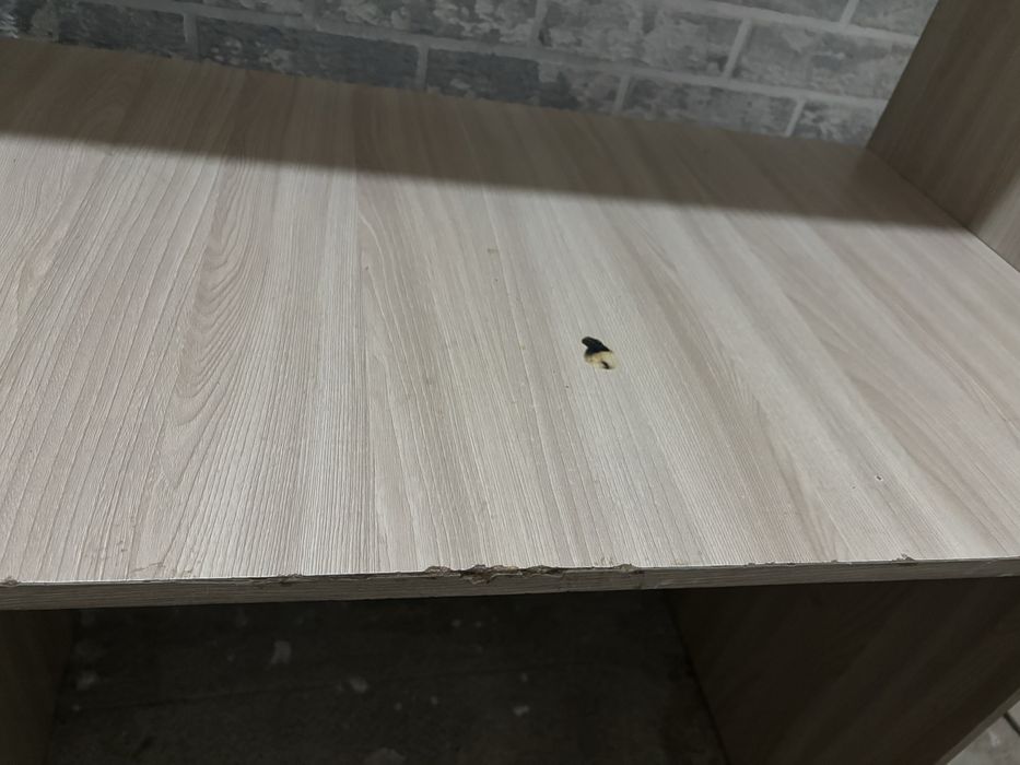 Письменный стол и пенал