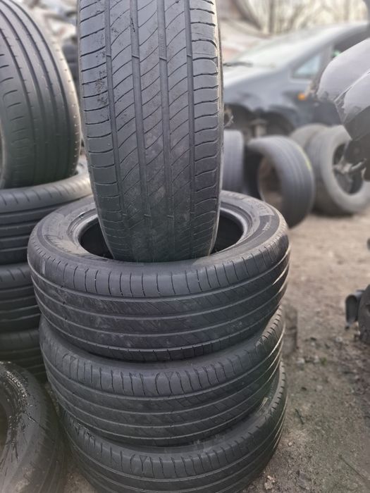 Vand set 4 anvelope 215 55 17 michelin bune de vara dot 2020