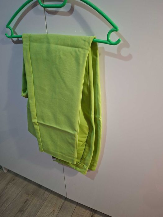 Панталон в цвят Лайм, размер XL