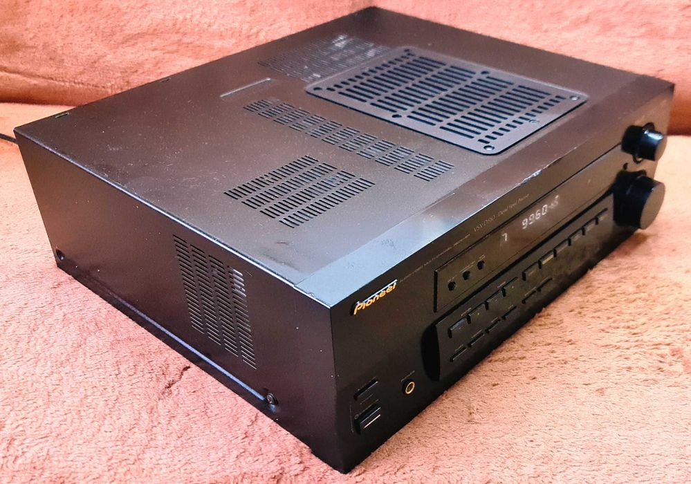 Pioneer VSX-D510 amplituner 2X100W sau 5X100W pe 8 Ohm