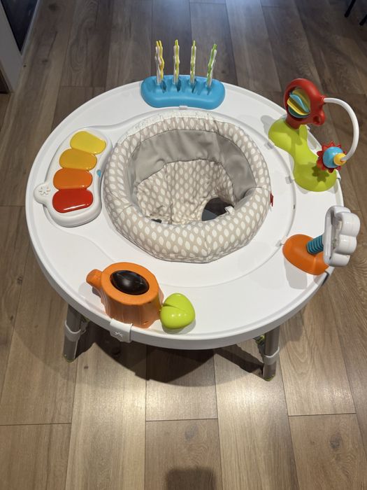 Centru de activitati, Skip Hop, Explore&More