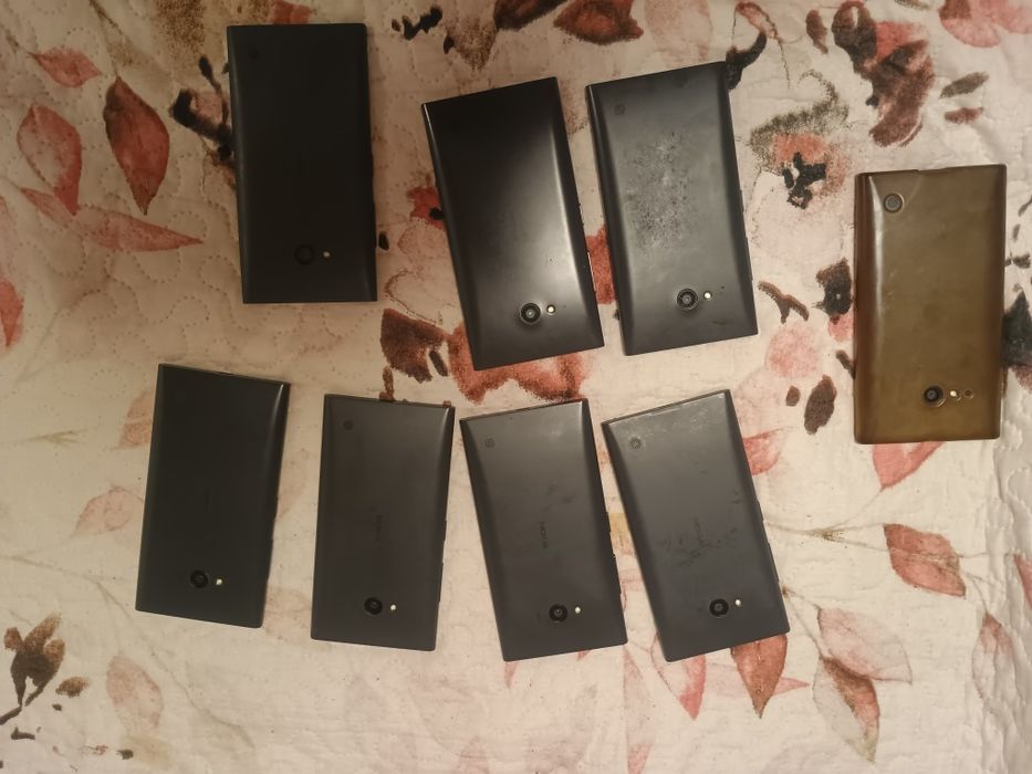 Продавам 8 броя Nokia Lumia 735
