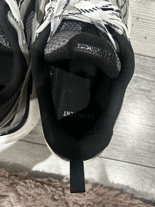 REPRESENT Storm Runner