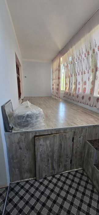 Qarshi shaharda 4 xonali uy srochna sotiladi.