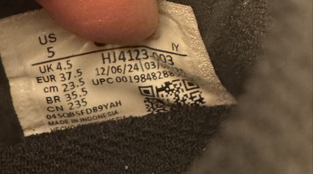 Стоножки и бутонки Nike