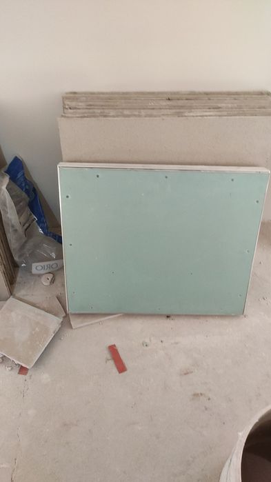 Люк скрытого монтажа.