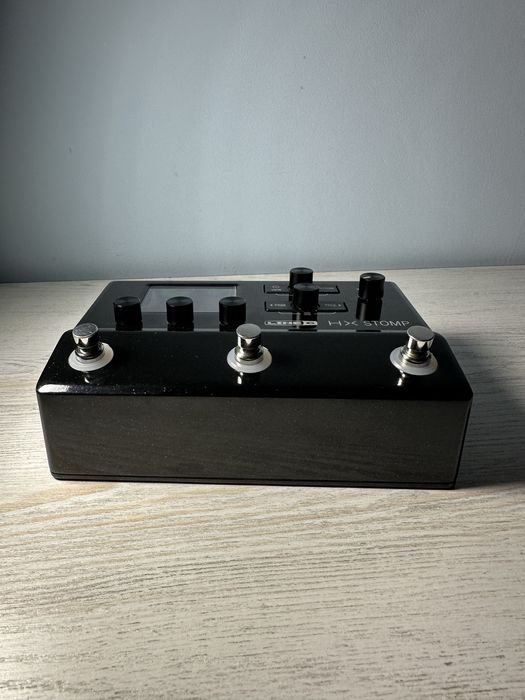 Line 6 HX Stomp + оригинальный FS-2 (полный комплект)