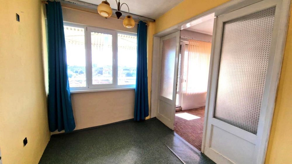 Продава се Тристаен апартамент в Русе, Център - 99 кв.м за 1465 €/кв.м - Снимка #2