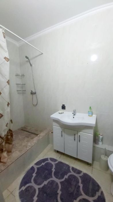 2 ком квартира в центре Левого берега