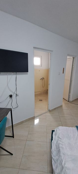 Camera de inchiriat  cu luna