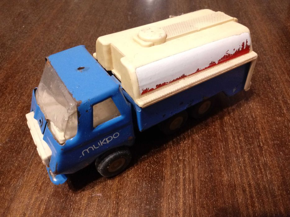 стари играчки от СОЦА