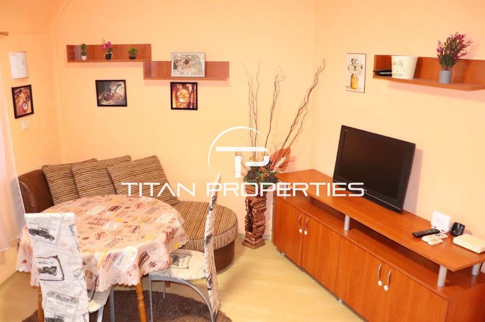 Дава се под наем Четиристаен апартамент в Варна, Гръцка махала - 120 кв.м за 500 € - Снимка #1