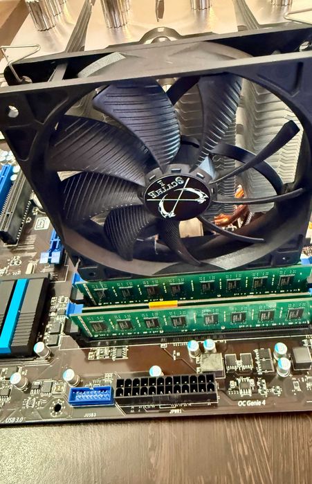 Дъно Дънна платка MSI B85-G43, процесор i7 4770, 16gb RAM и охладител SCYTHE