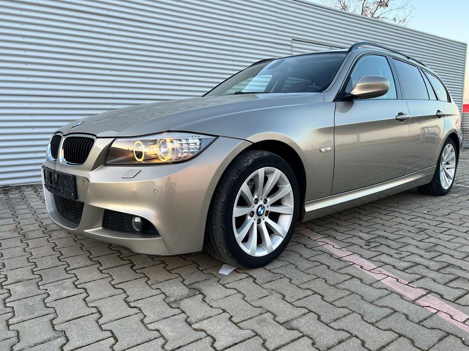 BMW 320d E91  Facelift