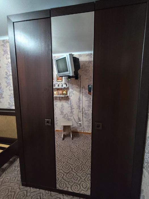 Продам спальный гарнитур