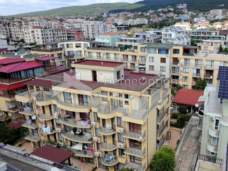 Продава – тристаен апартамент с гледка море в Свети Влас
