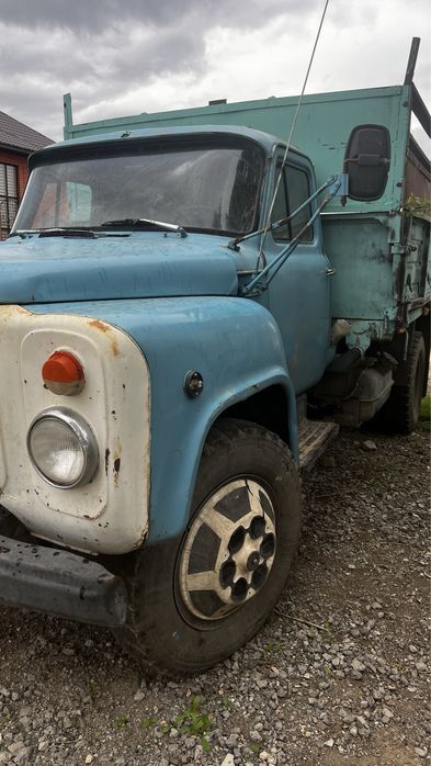 Продам газ-53 двежок сломанный