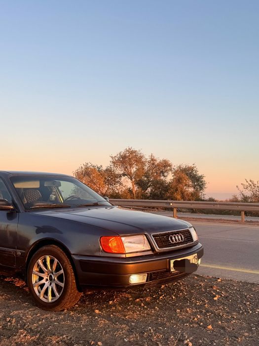 Продам ауди 100с4