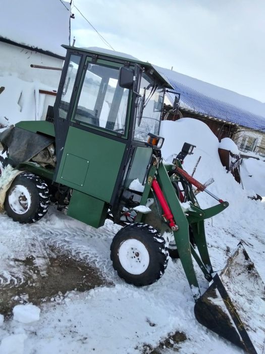 Продам фронтальный погрузчик