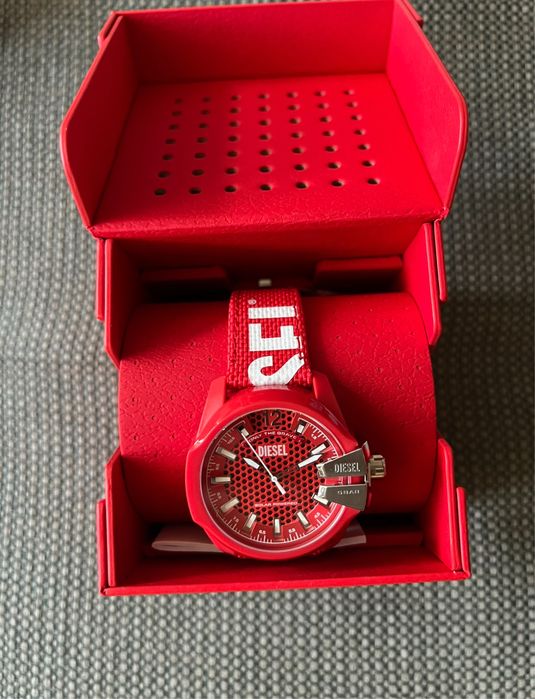 DIESEL оригинален часовник нов