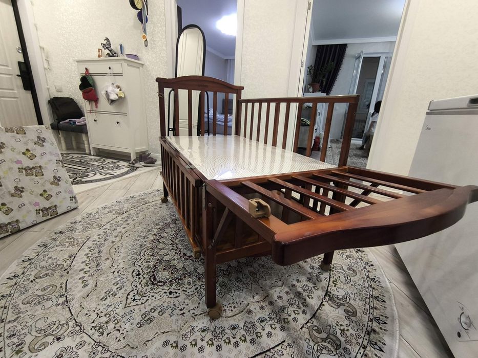 Продам детскую кроватку