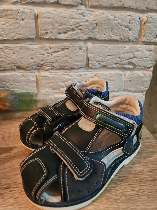 Сандалии детские
