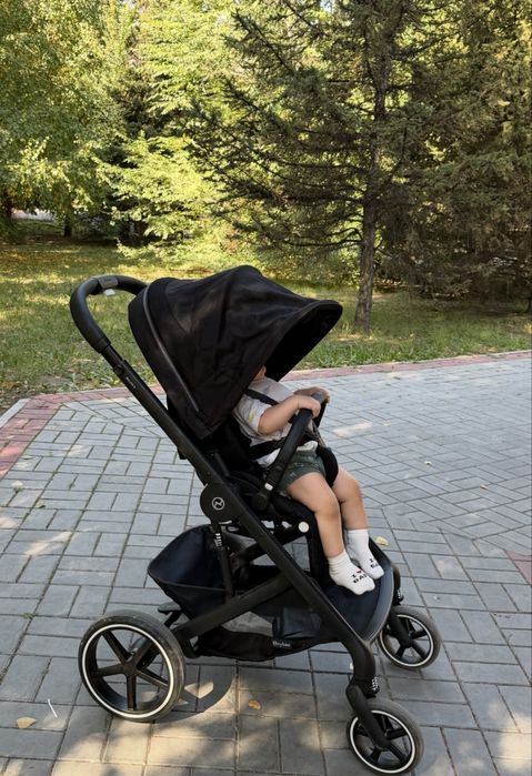 Продам косяску  Cybex 3 в 1