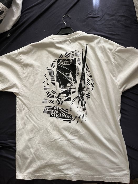 Carhartt Volcom Dickies Vans тениски