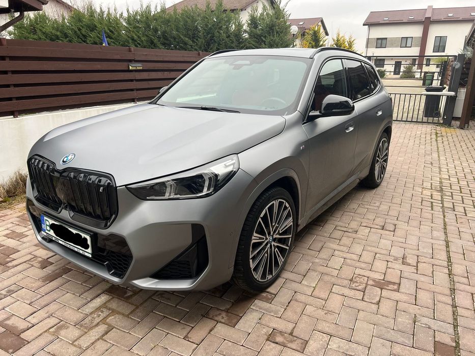 BMW iX1 TVA deductibil / 47.000 km / xDrive AWD / 2 seturi roți