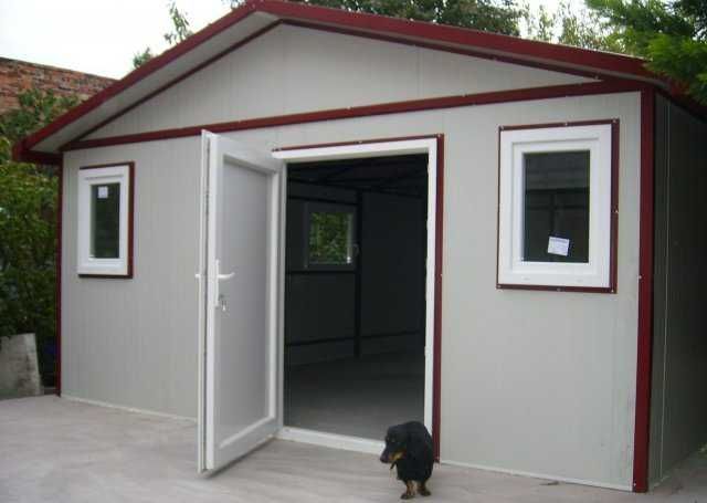 Casa modulara, garaje auto, containere stil birou din structura metalica si panou sandwich termoizolant