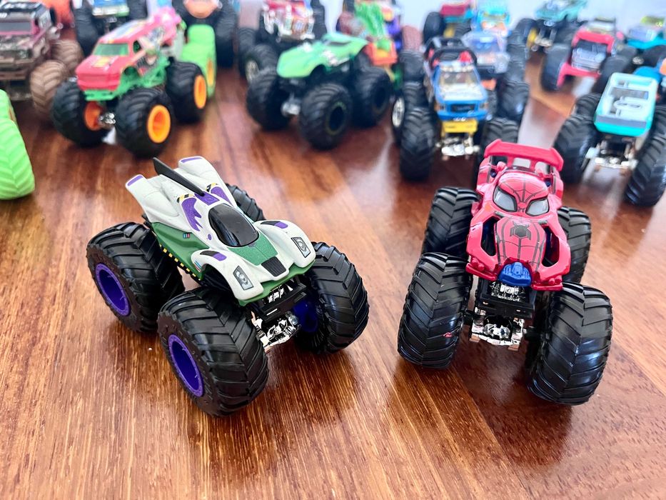 Colectie Monster Truck Hot Wheels - 35 bucati