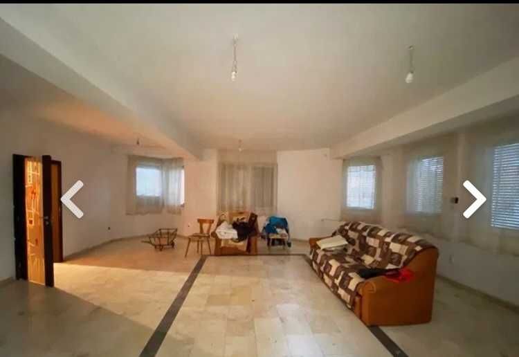 Casa de vinzare in Paleu