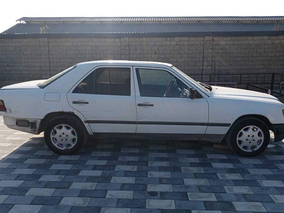 Продам мерс 124 2куб карбюратора