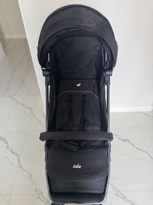 коляска Joie Pact