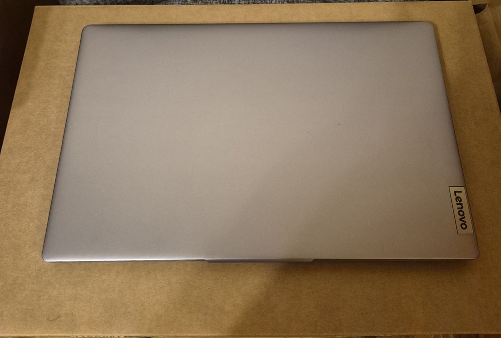 Vând Laptop Lenovo Nou Nouț-URGENT!!