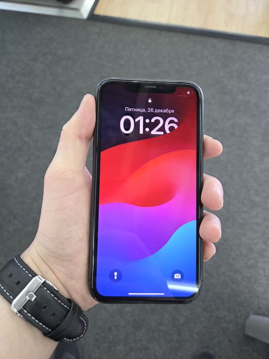 Продам Айфон 11 64гб