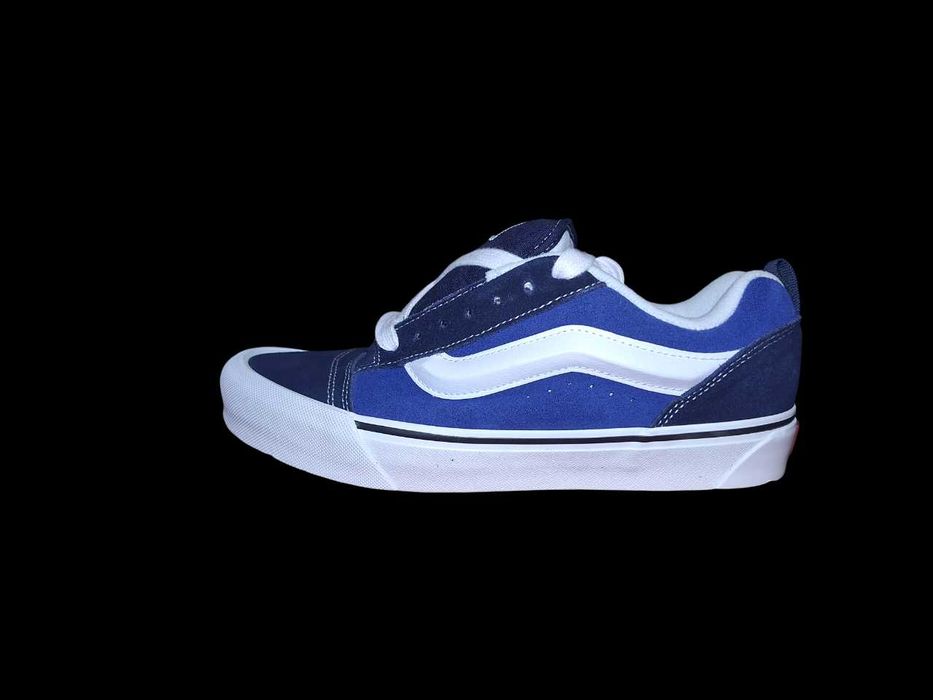 Продаются кеды VANS