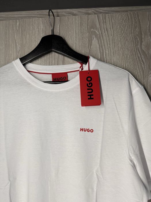 Hugo Dero tricou barbati culoare alb logo mic marimea M nou original