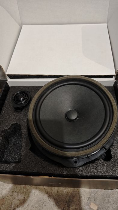 Предни  20 см говорители от Cupra Formentor + tweeters