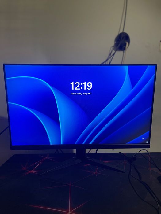 Геймърски Компютър и Геймърски Монитор