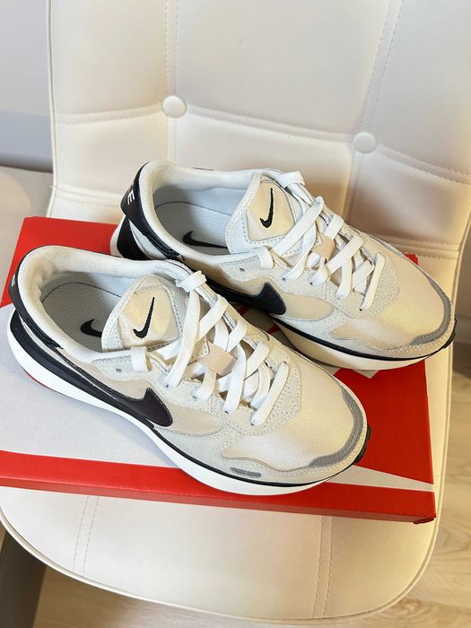 Маратонки Nike 36 номер 22,5 см