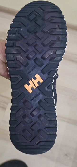 Зимни обувки висок клас водоустойчиви и топлоустойчиви Helly Hansen 43