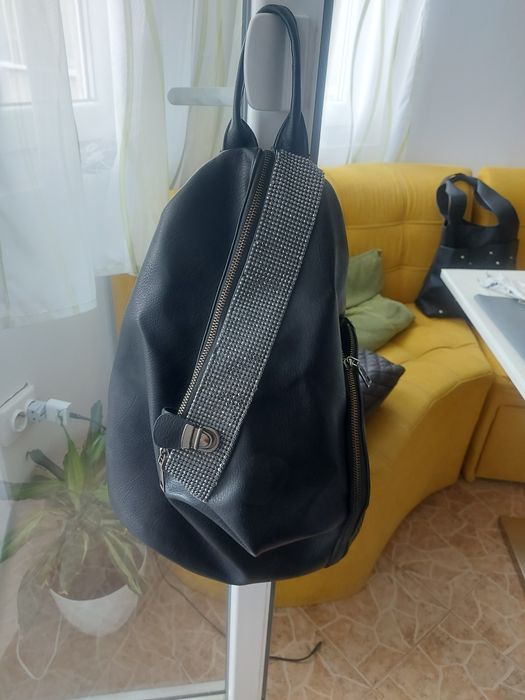 Чанти и раници..