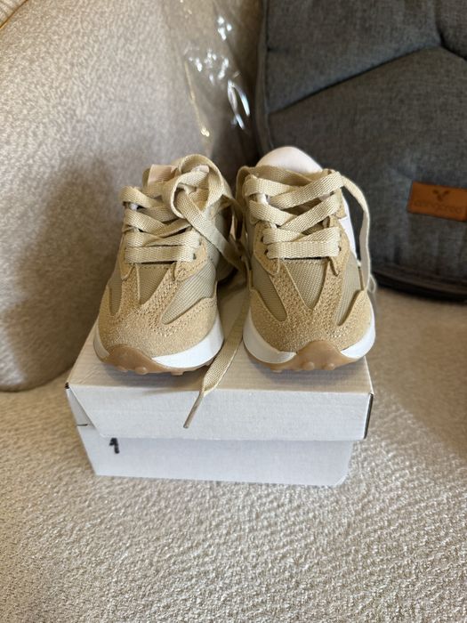 Маратонки за бебе Nike и Ню баланс