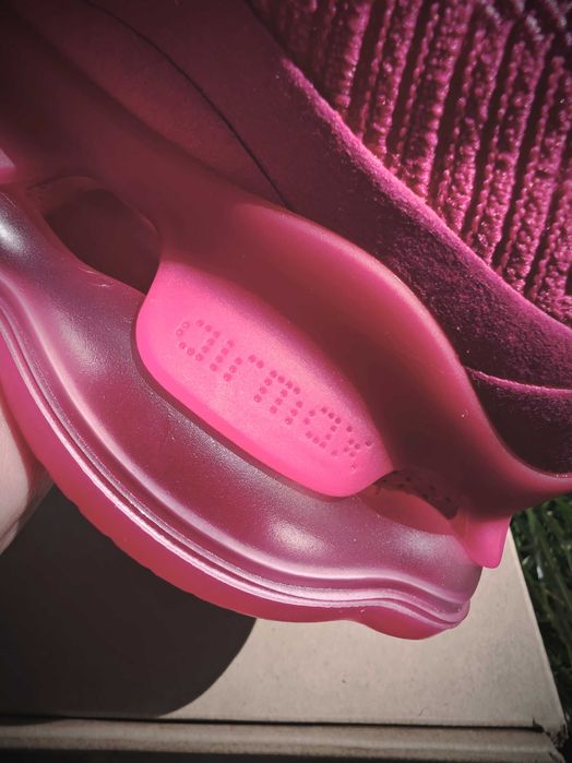 Nike AIR Max Scorpion 'PINK' mărimi 36-->40, poze 100% reale