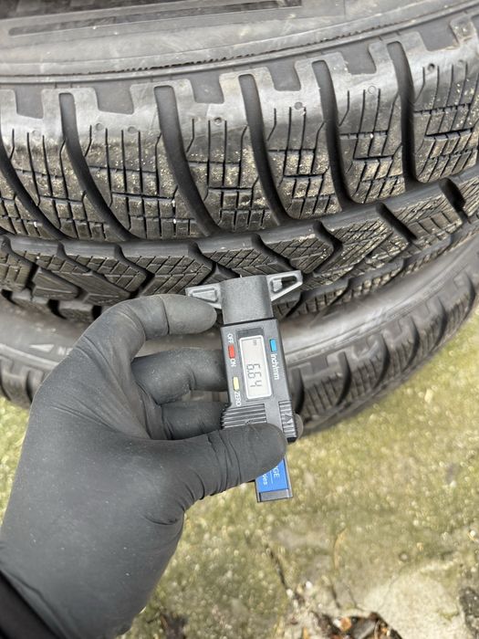 4 Anvelope iarnă Pirelli Scorpion Sottozero Serie 3 215/60 R17 100V