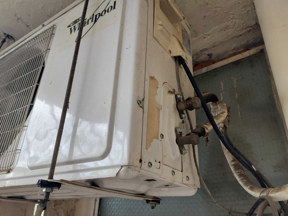 Климатик Whirlpool