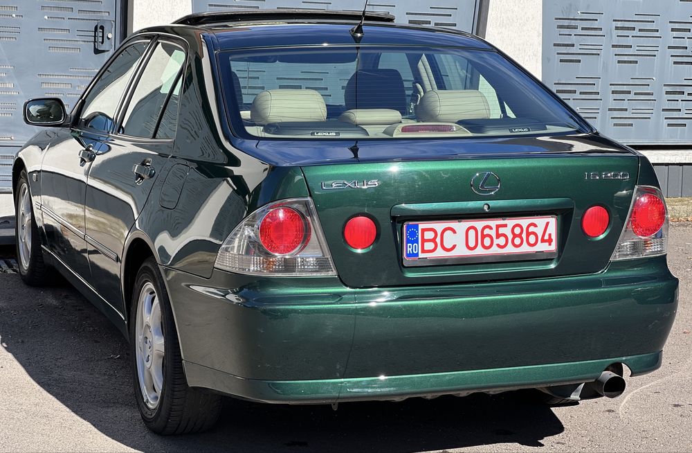 Lexus is200, 2001, automata, 130.000 km, INMATRICULATA